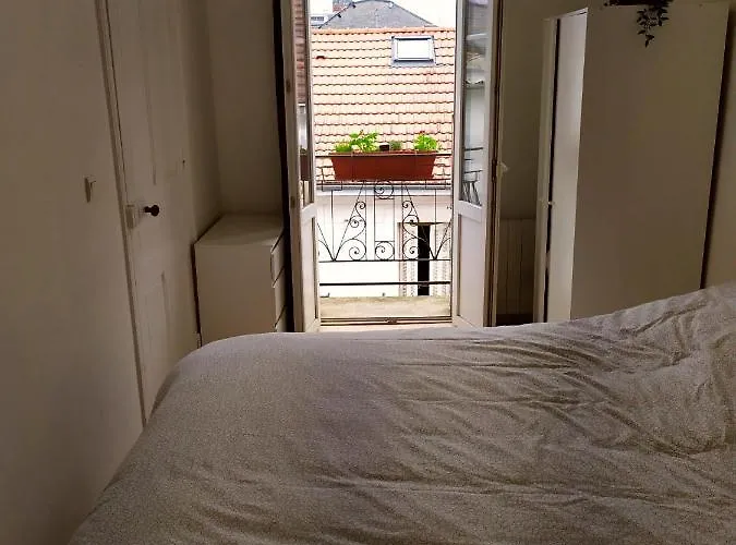 Private Independant Flat - Center - 2 Balconies *